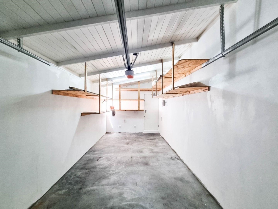 2 Bedroom Property for Sale in Sandbaai Western Cape